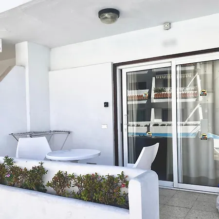 Apartment In Americas